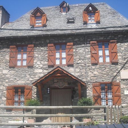 Hotel Casa Puig Montcorbau Esterno foto