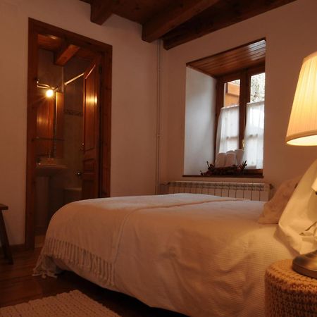 Hotel Casa Puig Montcorbau Esterno foto