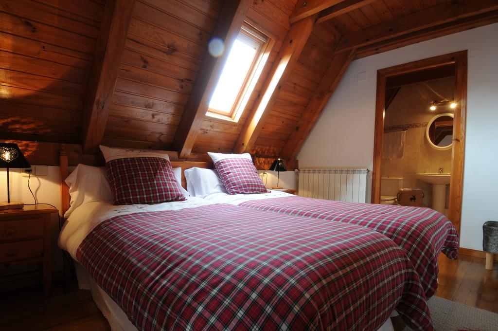 Hotel Casa Puig Montcorbau Esterno foto